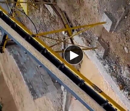 西雙版納日產(chǎn)1000噸二合一砂巖制砂生產(chǎn)線現(xiàn)場(chǎng)三